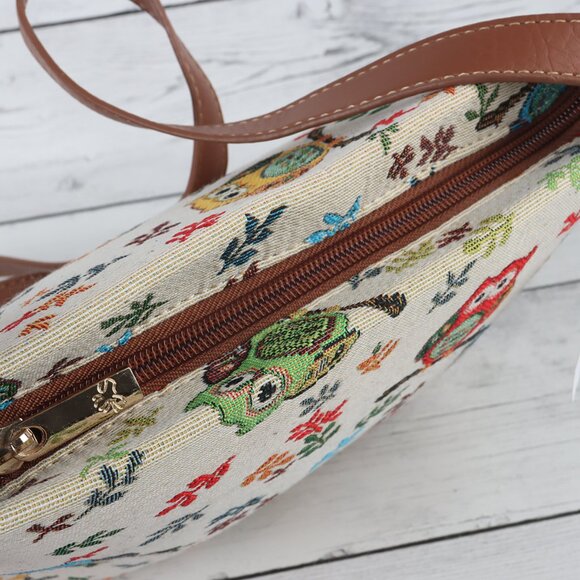 Signare USA Owl Crossbody Bag - Picture 5 of 8